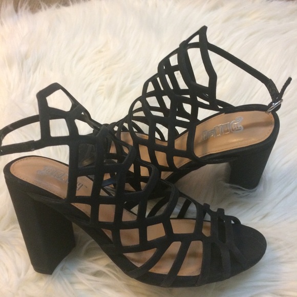 Brash Shoes - NWT Brash Strappy Heels